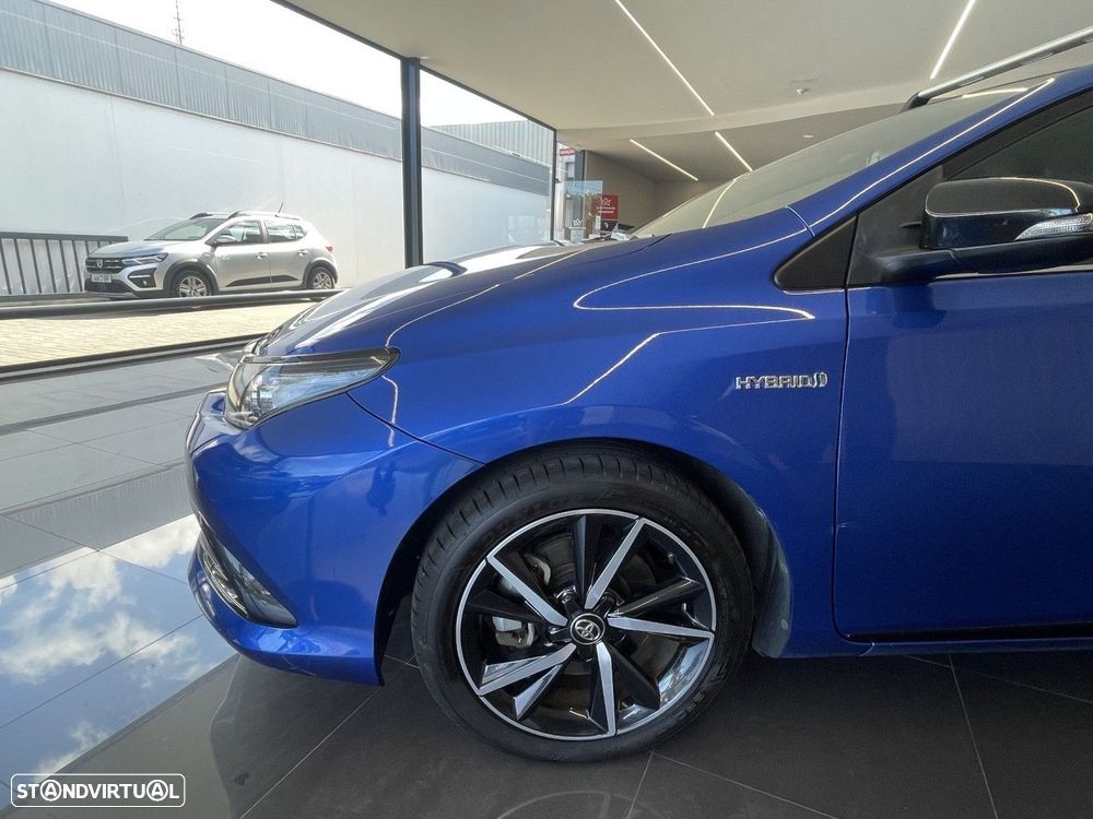 Toyota Auris 1.8 HSD Comfort +P.Techno+P.Sport - 11