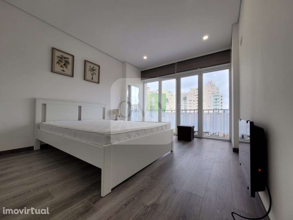 T4 Transformado em Dois T1(s) Junto ao Supermercado LIDL em Vila Real - Grande imagem: 5/15