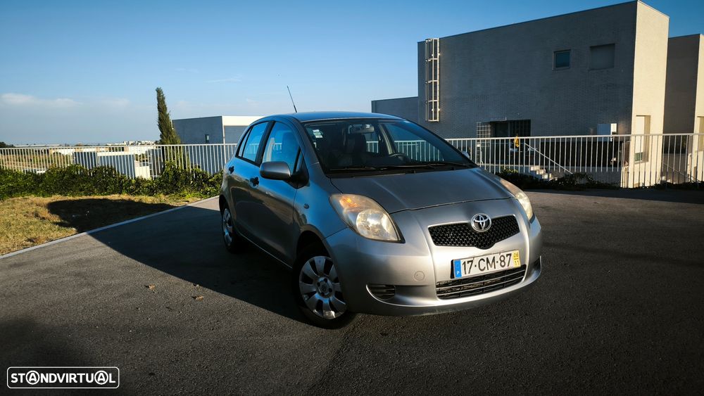 Toyota Yaris 1.0 VVT-i - 7