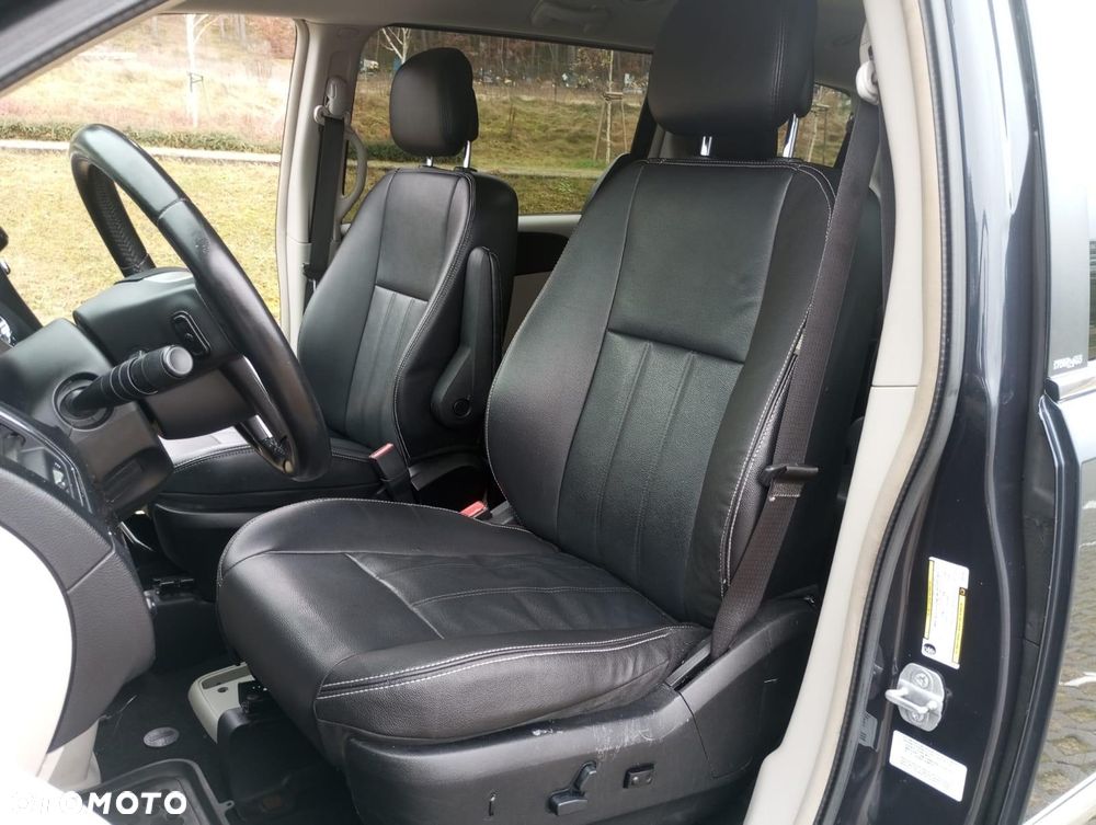 Chrysler Town & Country 3.6 Limited - 5