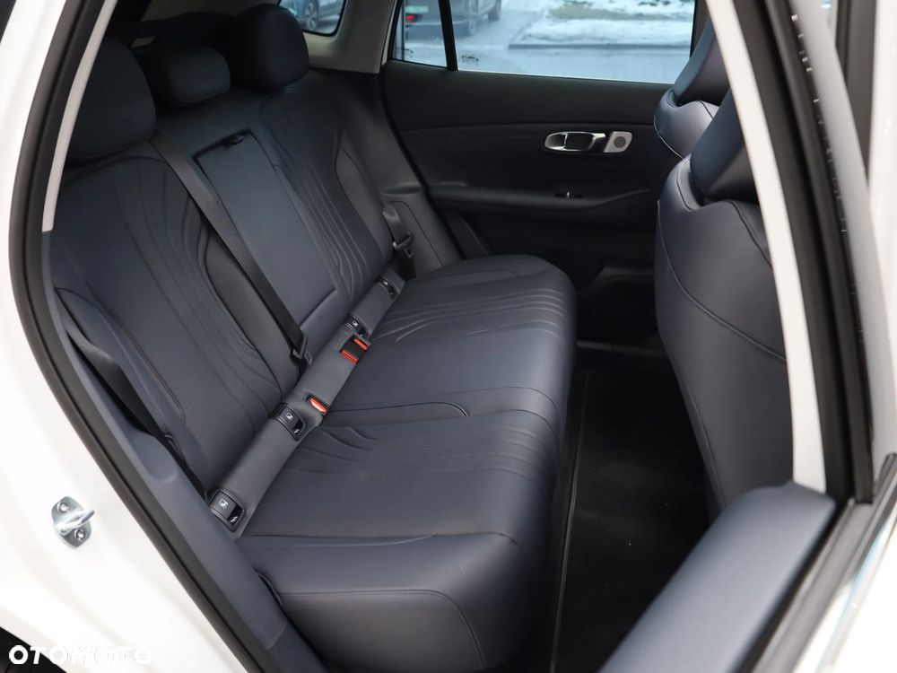 Geely Starray EM-i 1.5 PHEV Max - 13