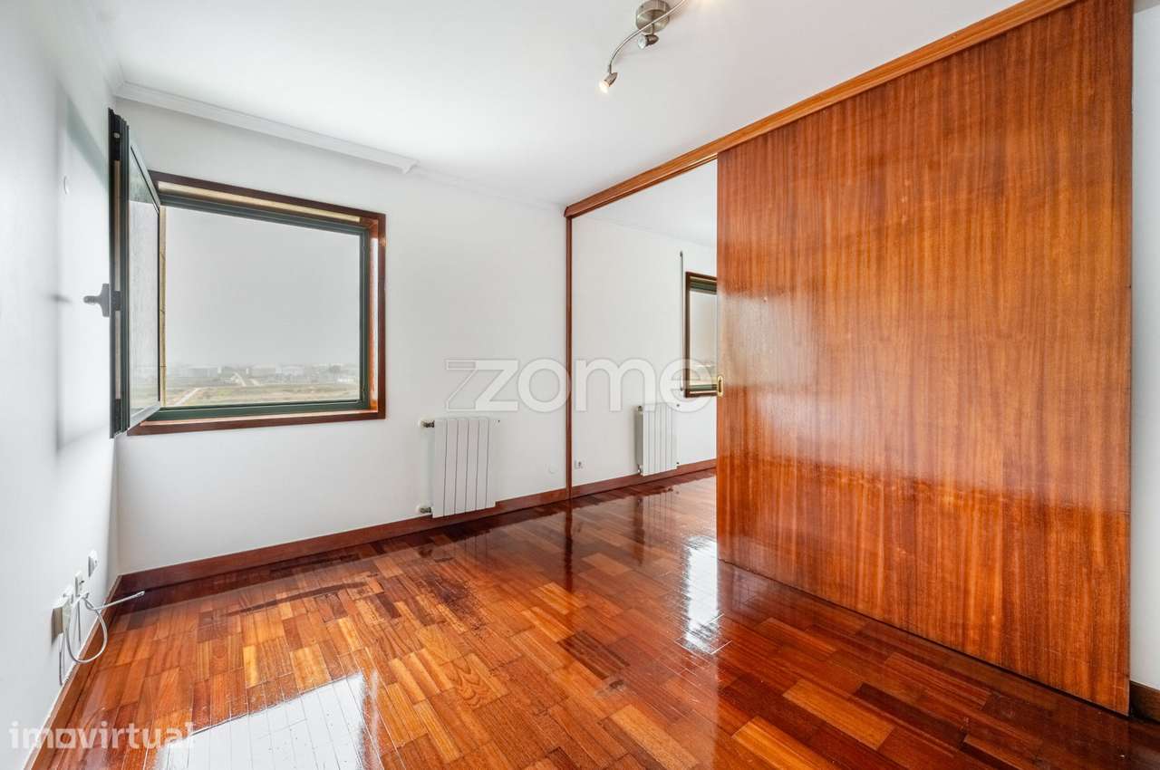 APARTAMENTO T0 EM LEÇA DA PALMEIRA - Grande imagem: 3/18
