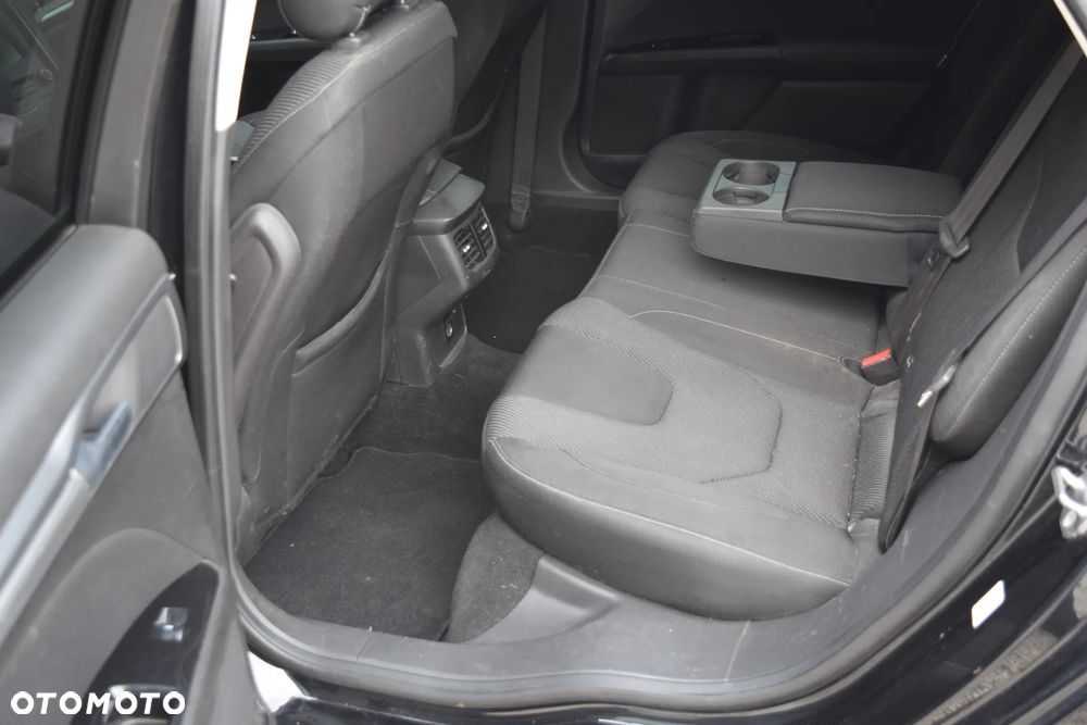Ford Mondeo 2.0 TDCi Titanium - 32