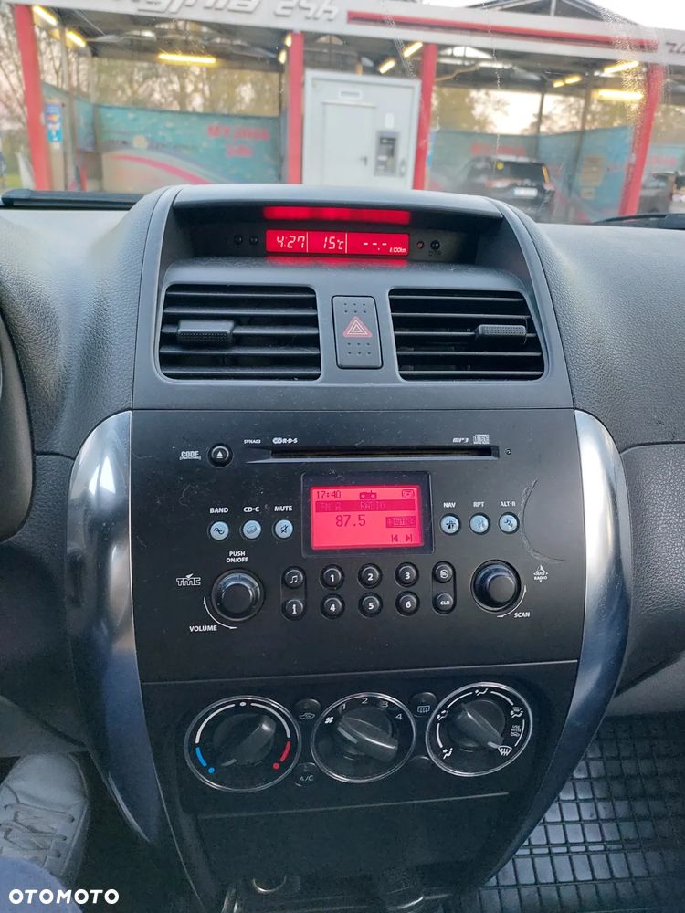 Suzuki SX4 1.9 DDiS DPF 4x2 Comfort - 9