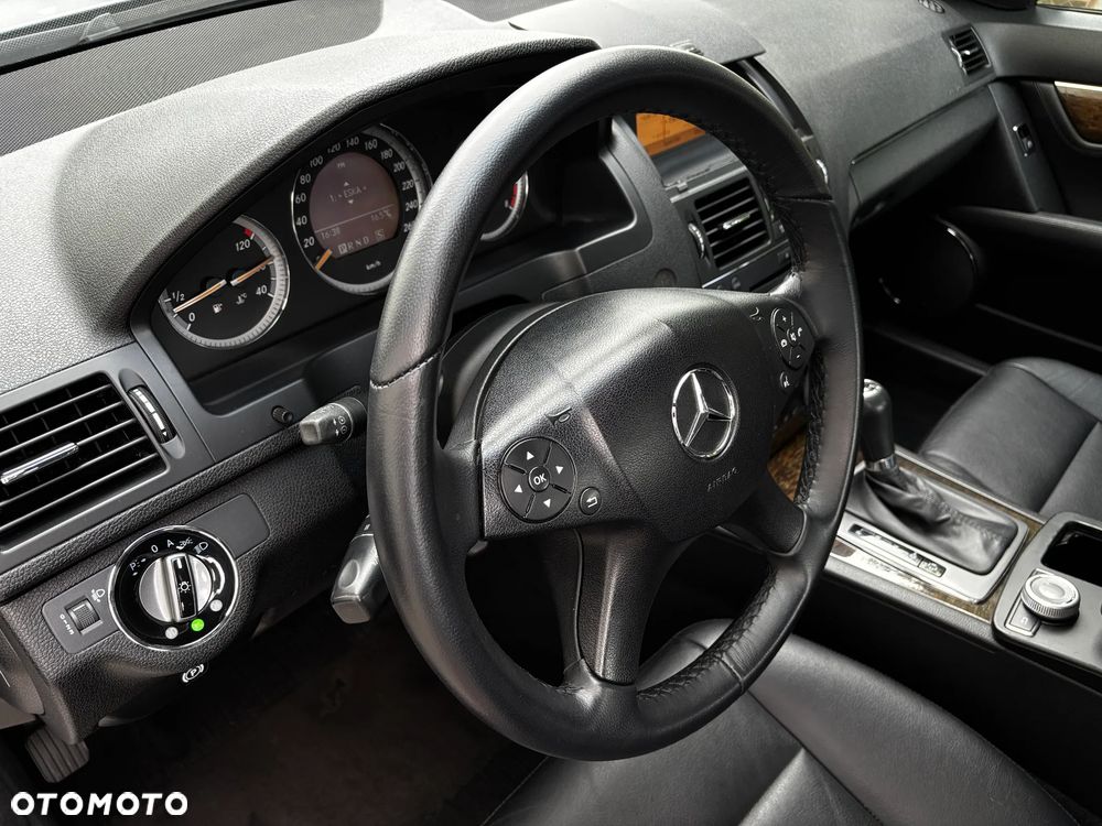 Mercedes-Benz Klasa C - 31