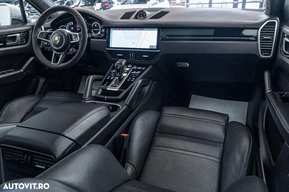 Porsche Cayenne Coupe - 3