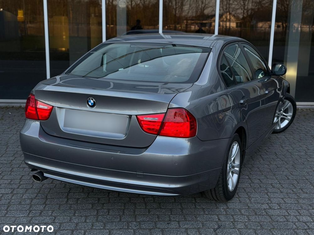 BMW Seria 3 - 33