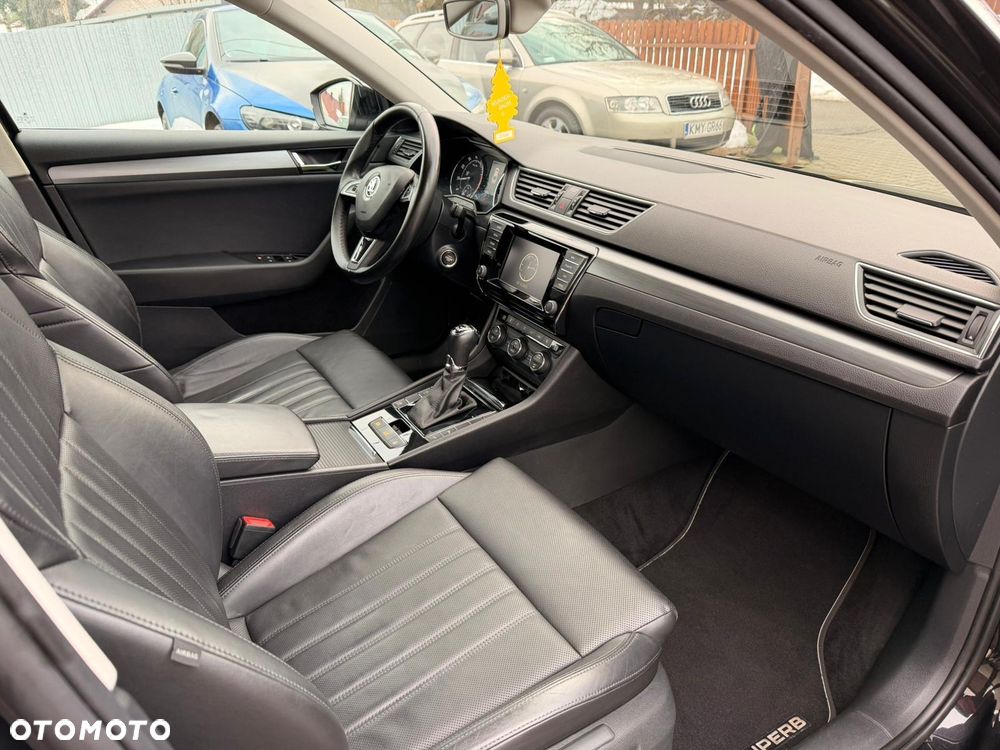 Skoda Superb 2.0 TSI 4x4 Style DSG - 6