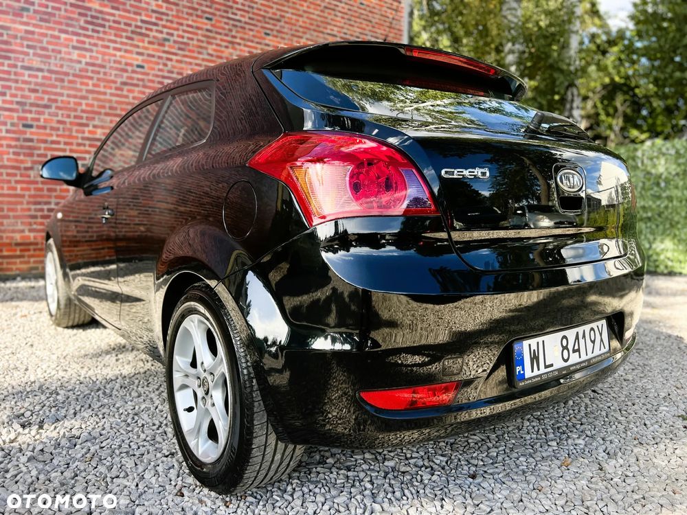 Kia Ceed - 30