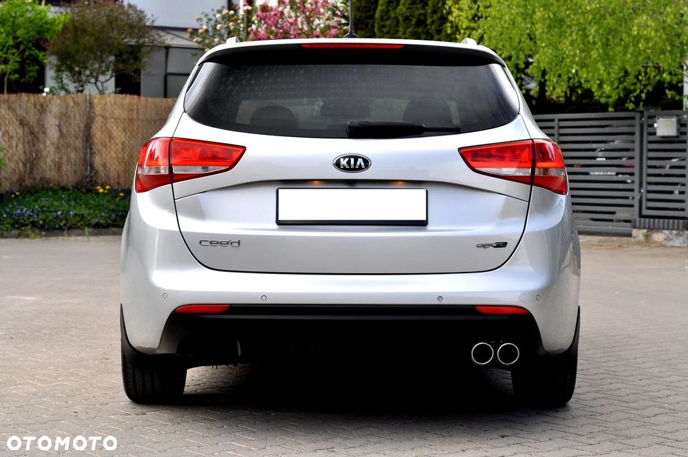 Kia Ceed 1.6 CRDi 136 ISG GT Line - 4