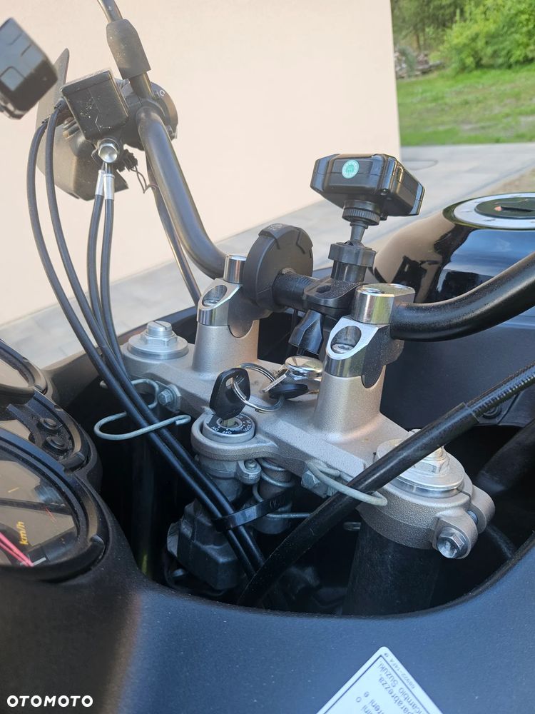 Suzuki V-STROM - 6