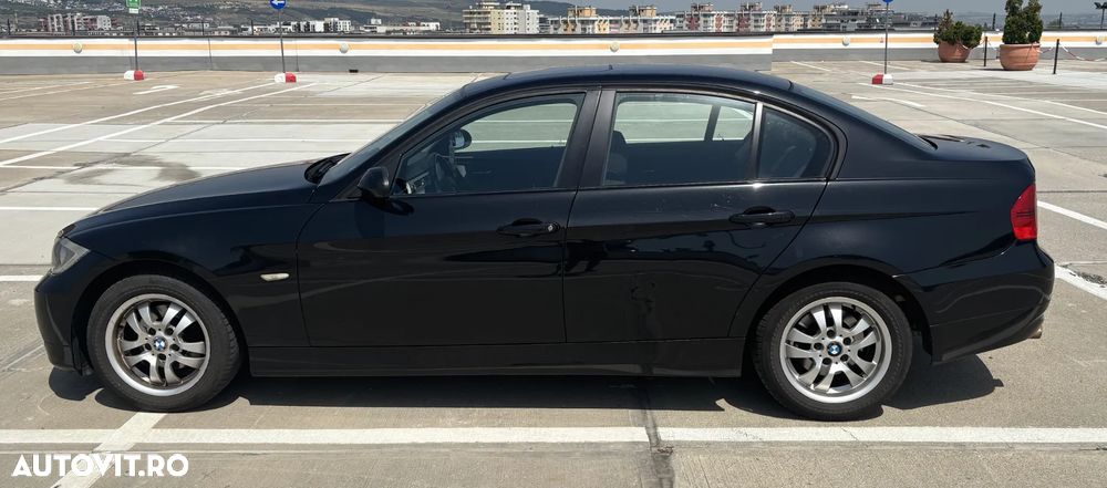 BMW Seria 3 318d - 15