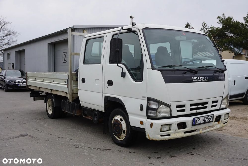 Isuzu NPR - 2