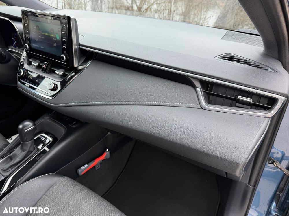 Toyota Corolla 1.8 HSD Business - 26