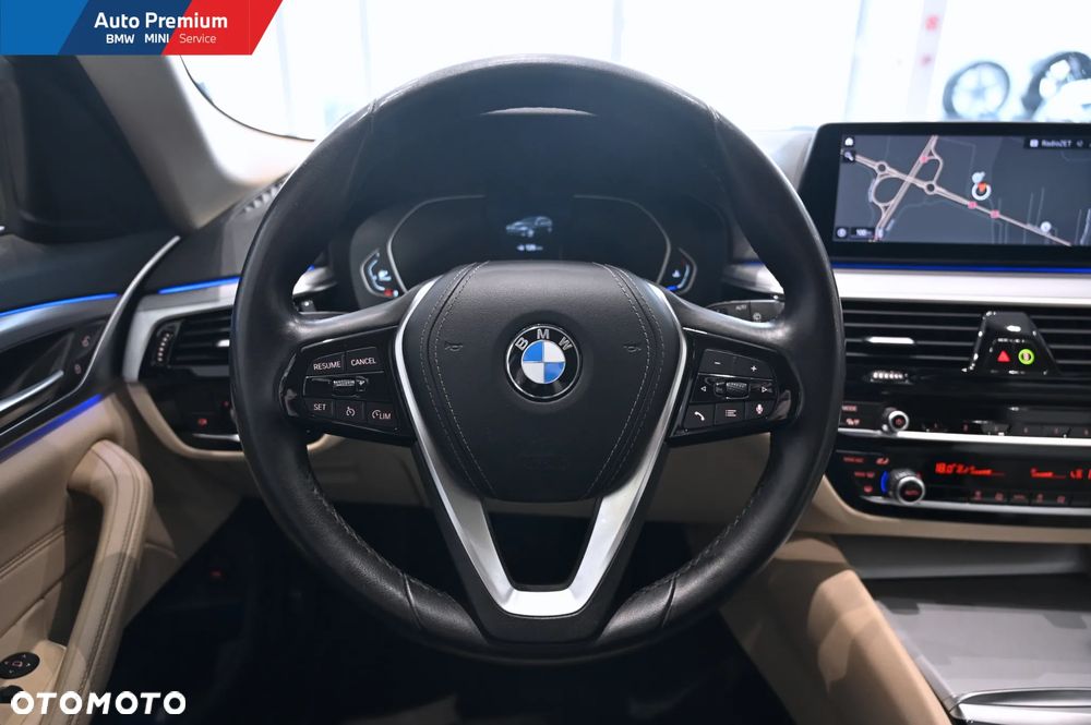 BMW Seria 5 518d - 10