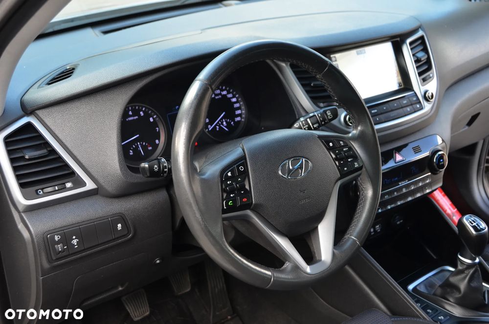 Hyundai Tucson 1.6 GDi 2WD Select - 28