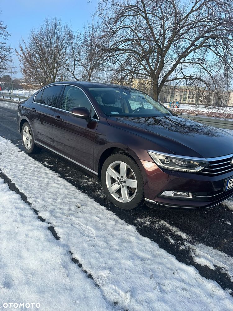 Volkswagen Passat 1.8 TSI (BlueMotion Technology) DSG Highline - 1