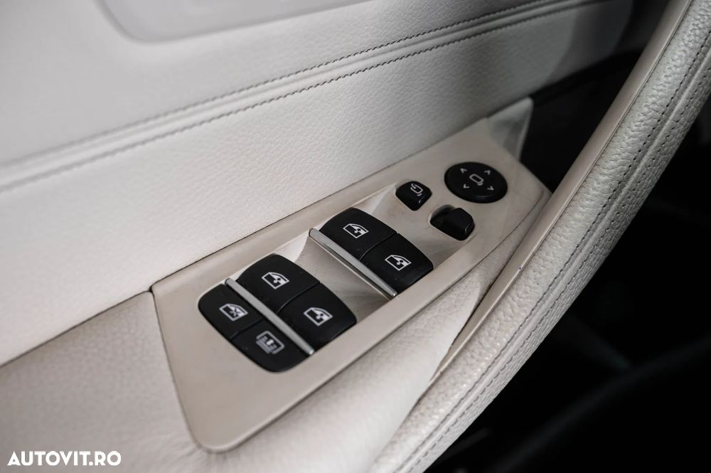 BMW Seria 5 540i Aut. M Sport Edition - 26