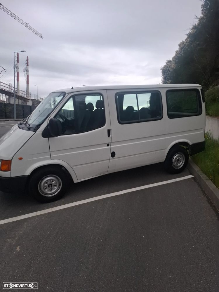 Ford Transit Tourneo 2.5 D LX Curta - 1