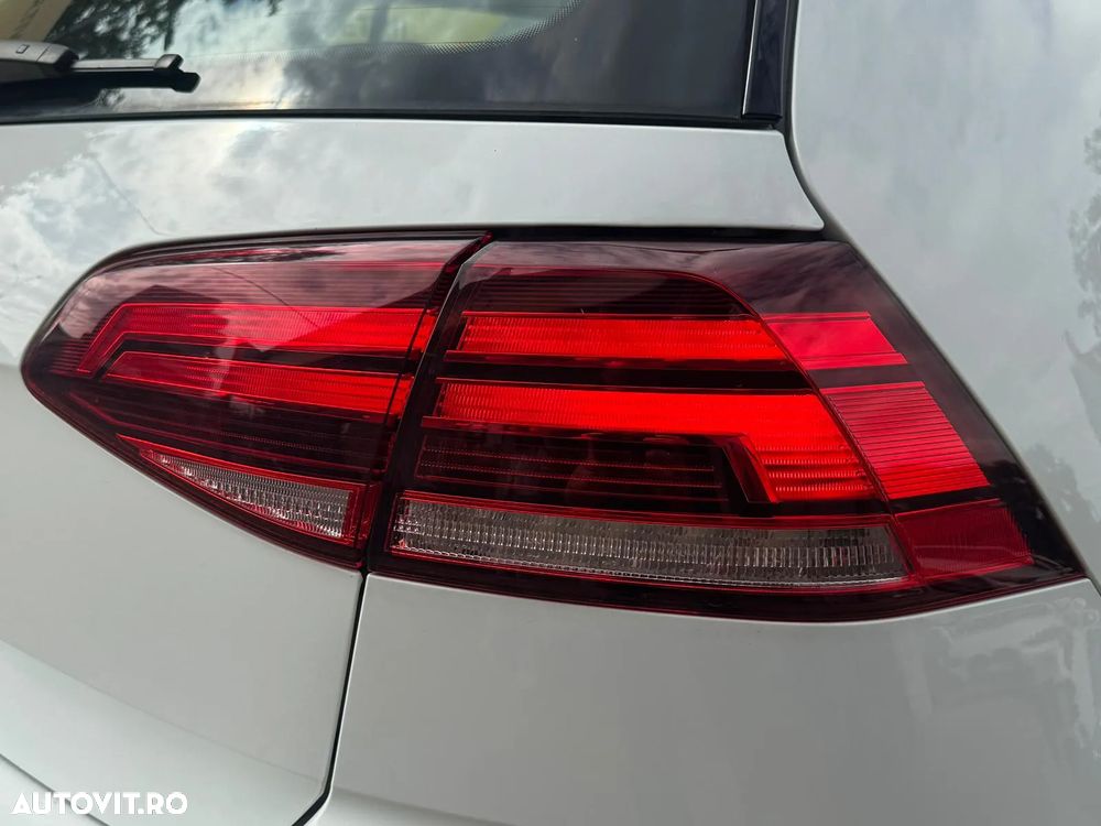 Volkswagen e-Golf - 13