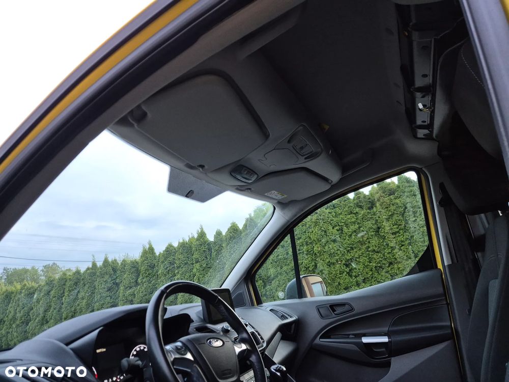 Ford Transit Connect - 16