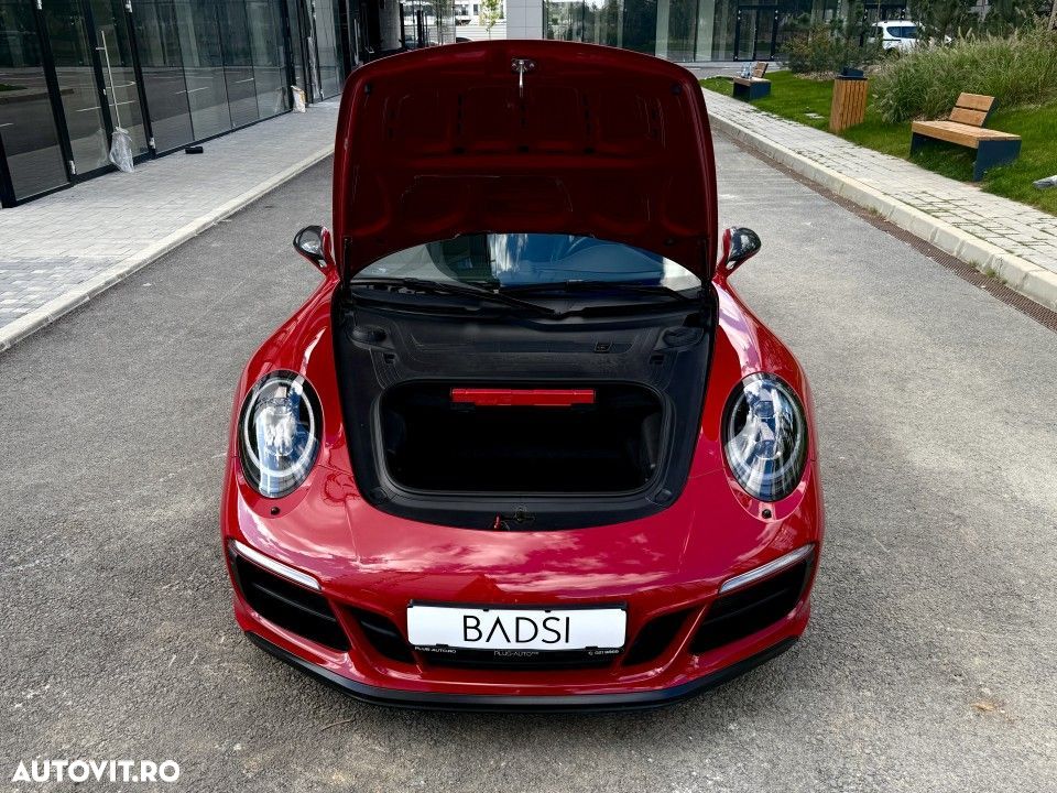 Porsche 911 Carrera GTS PDK - 11