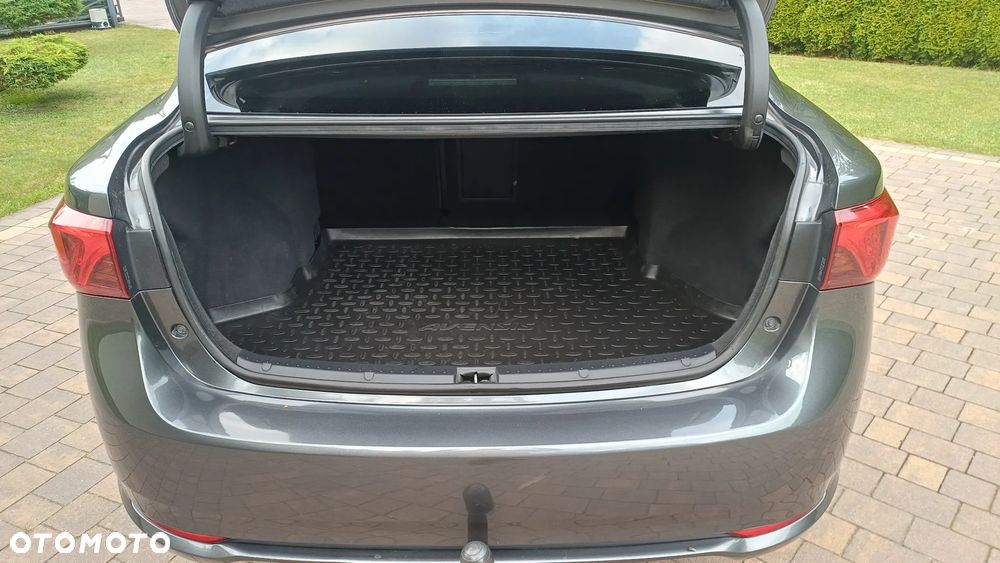 Toyota Avensis 1.8 Prestige - 27