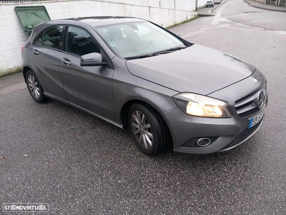 Mercedes-Benz A 180 CDI (BlueEFFICIENCY) - 4