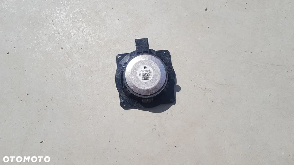 SKODA OCTAVIA IV GŁOŚNIK NISKOTONOWY - 2