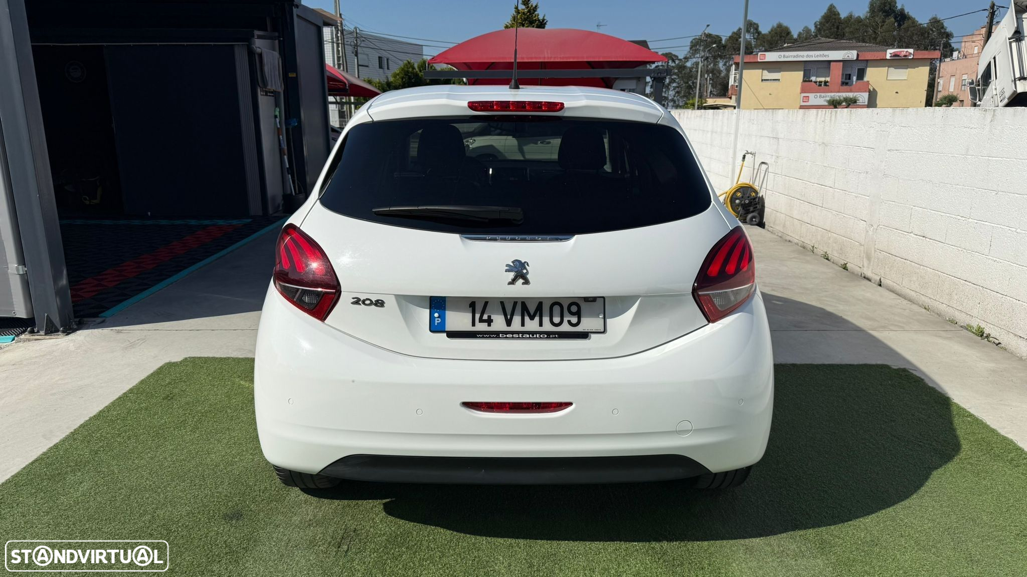 Peugeot 208 1.2 PureTech Signature - 6