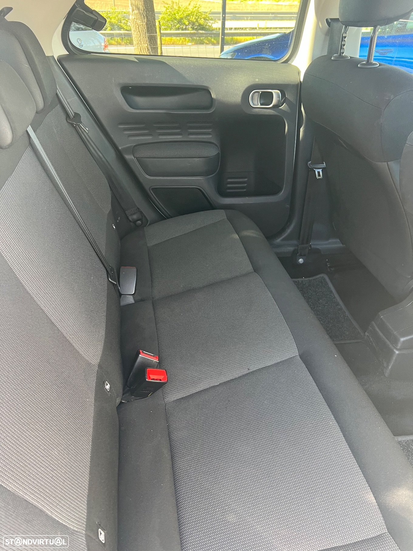 Citroën C4 Cactus 1.6 BlueHDi Shine ETG6 - 7