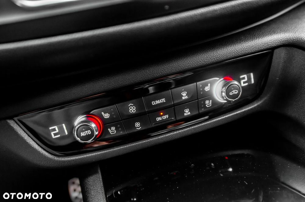 Opel Insignia 2.0 T 4x4 GSi S&S - 29