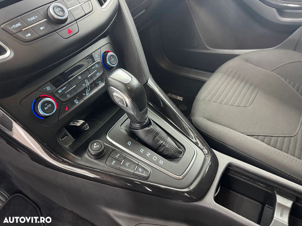 Ford Focus 2.0 TDCI DPF Start-Stopp-System Aut. Titanium - 22