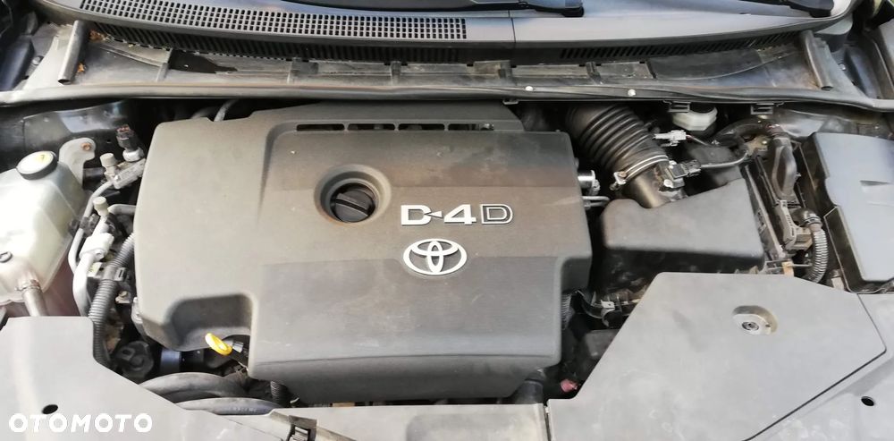 Toyota Avensis 2.0 D-4D Combi Sol - 3