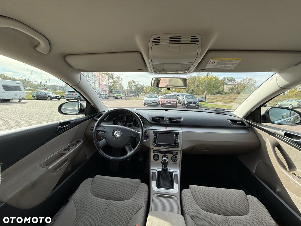Volkswagen Passat - 3