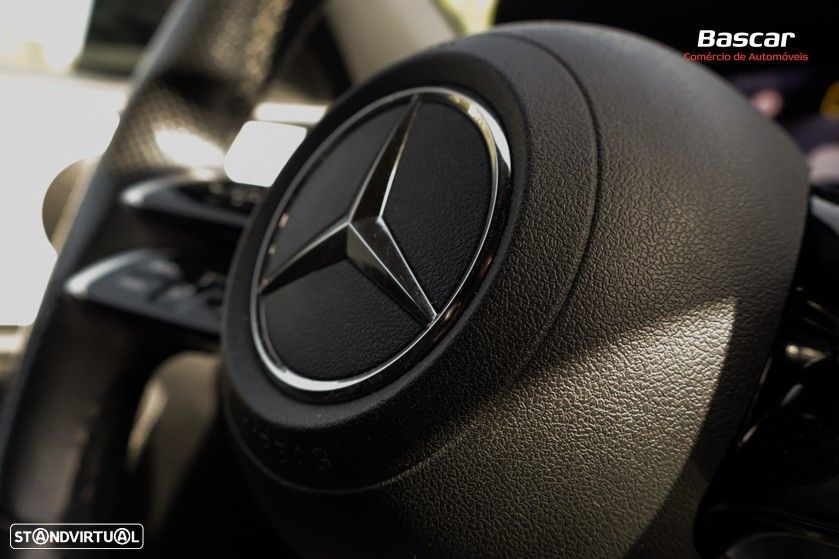 Mercedes-Benz E 300 de AMG Line - 38