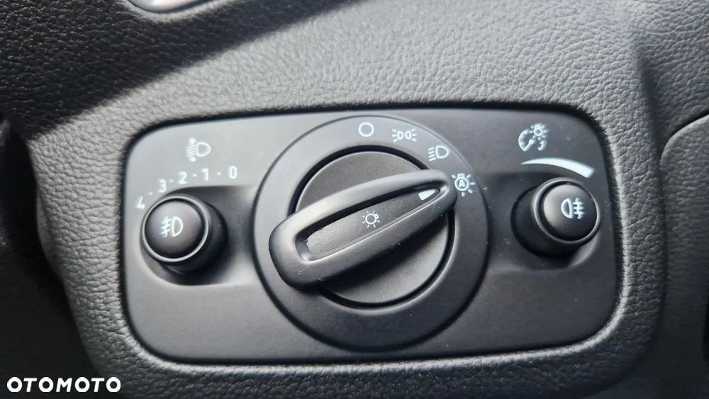Ford Kuga 1.6 EcoBoost 2x4 Titanium - 23