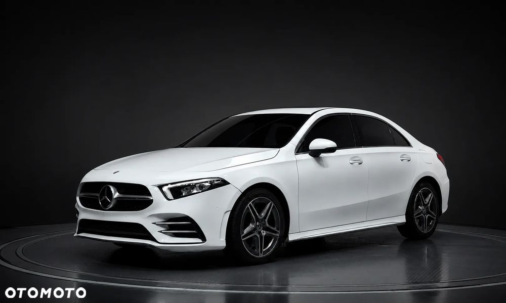 Mercedes-Benz Klasa A 220 4Matic 7G-DCT - 2