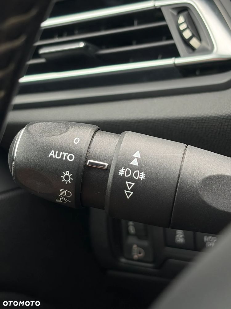 Peugeot 308 BlueHDi 120 Stop & Start Allure - 35
