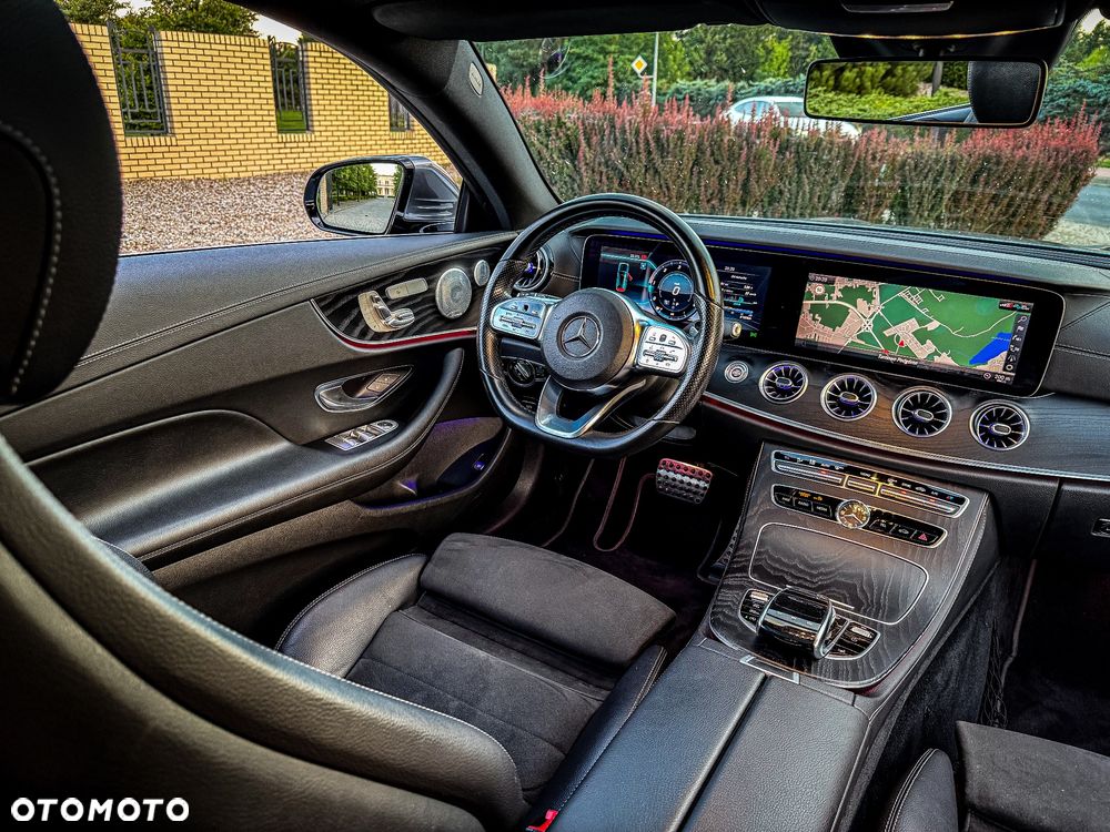 Mercedes-Benz Klasa E 220 d Coupe 4-Matic 9G-TRONIC - 8