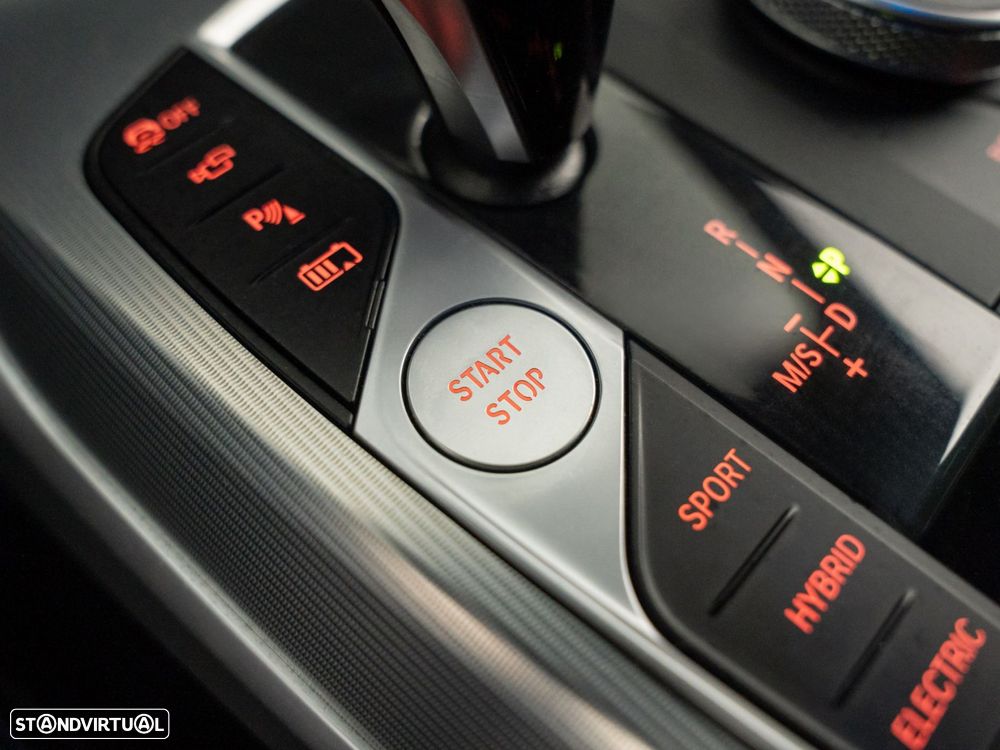 BMW 330 e Pack M Auto - 27