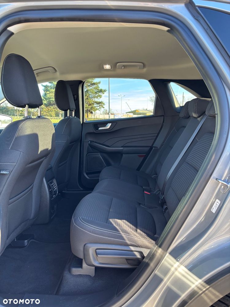 Ford Kuga 2.5 FHEV FWD Titanium - 11