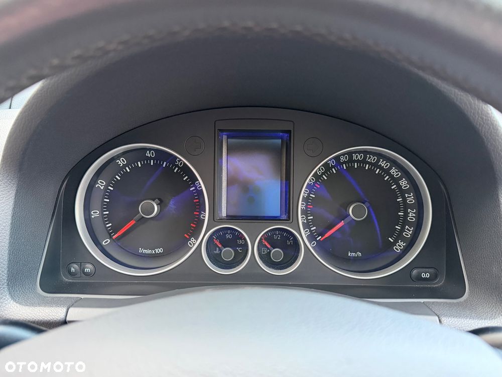 Volkswagen Golf - 11