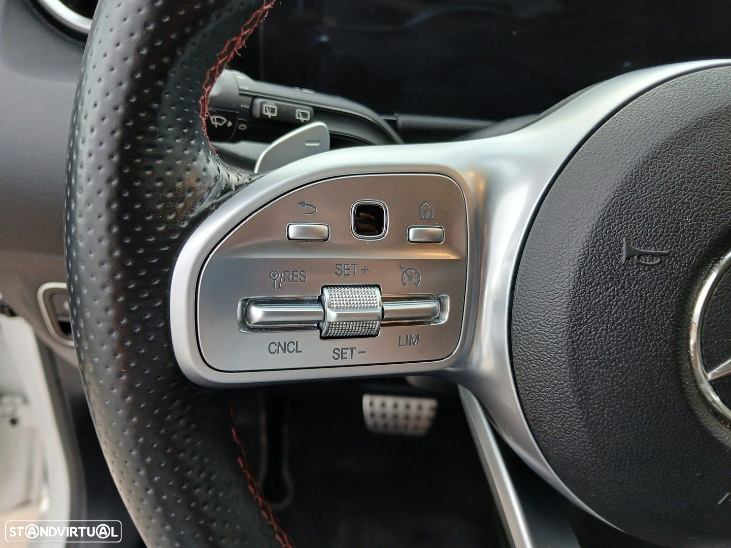 Mercedes-Benz B 250 e AMG Line - 22