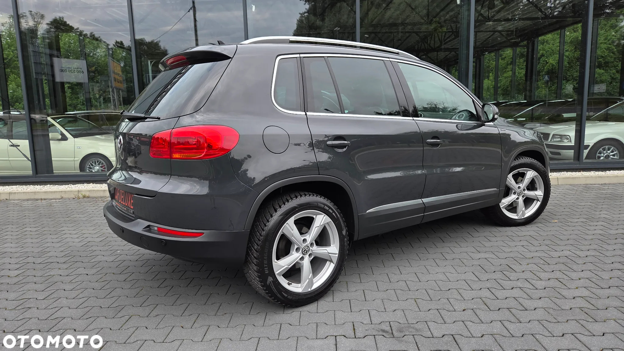 Volkswagen Tiguan 2.0 TDI DPF BlueMotion Technology Lounge Sport & Style - 37