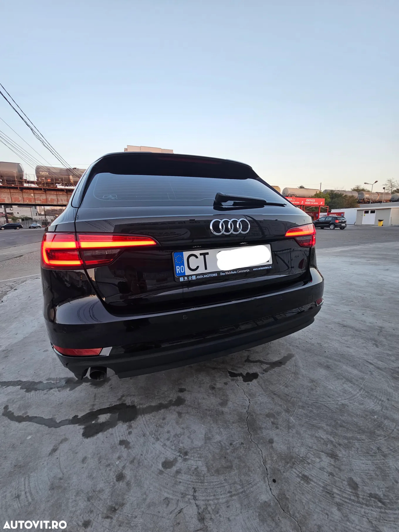 Audi A4 Avant 2.0 TDI S tronic - 13