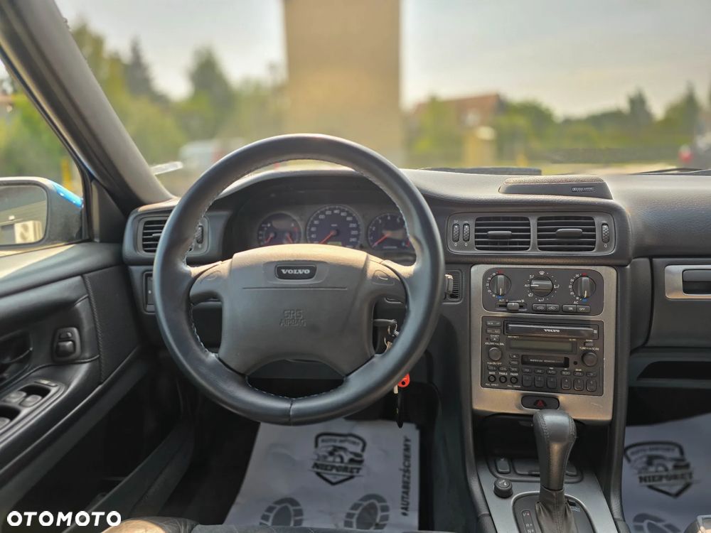Volvo V70 R 2.3 AWD - 9