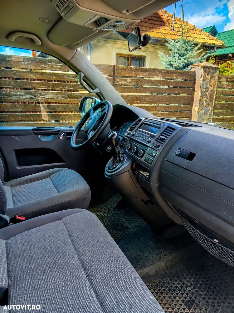 Volkswagen Caravelle - 8