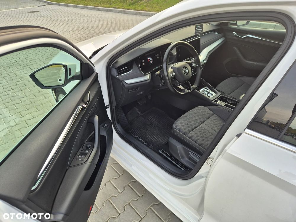 Skoda Octavia 2.0 TDI Style DSG - 9