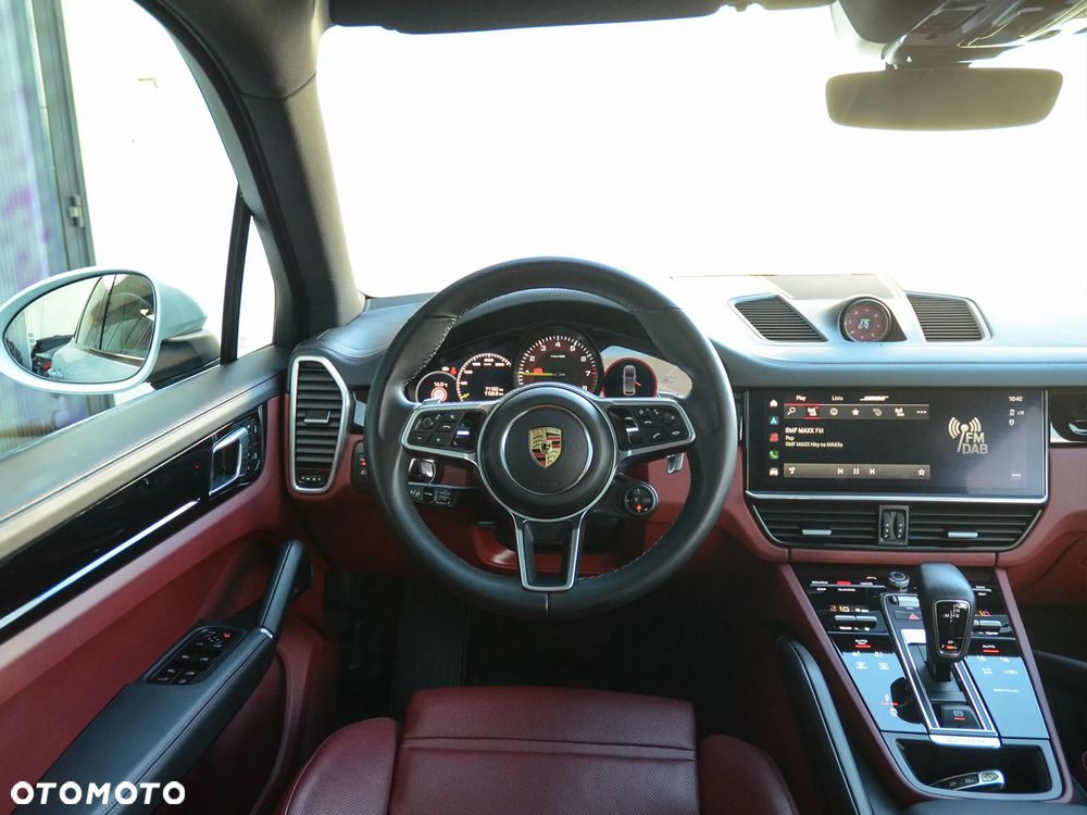 Porsche Cayenne - 38
